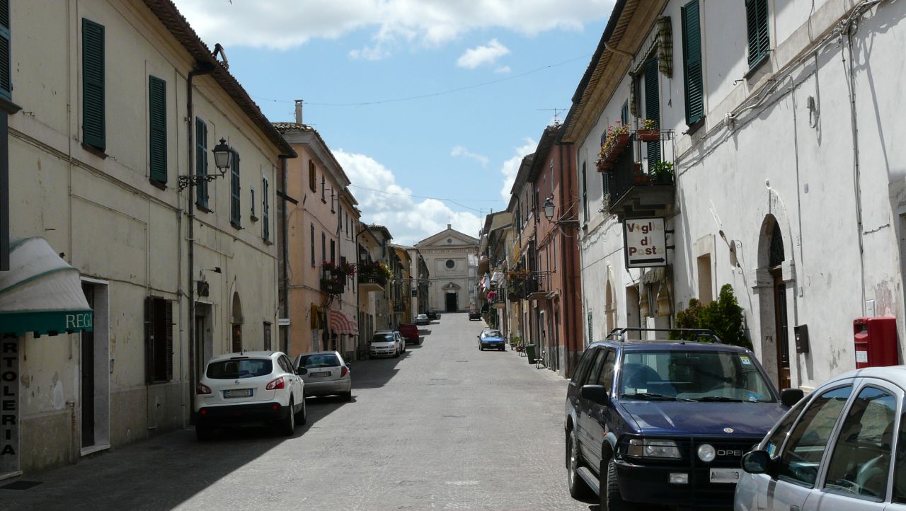 Straße zur Torano Kirche